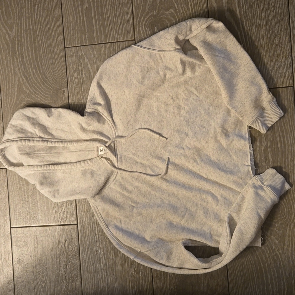 Cropped gray sweater